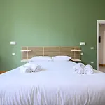 Via Cairoli 60 * Νάπολη