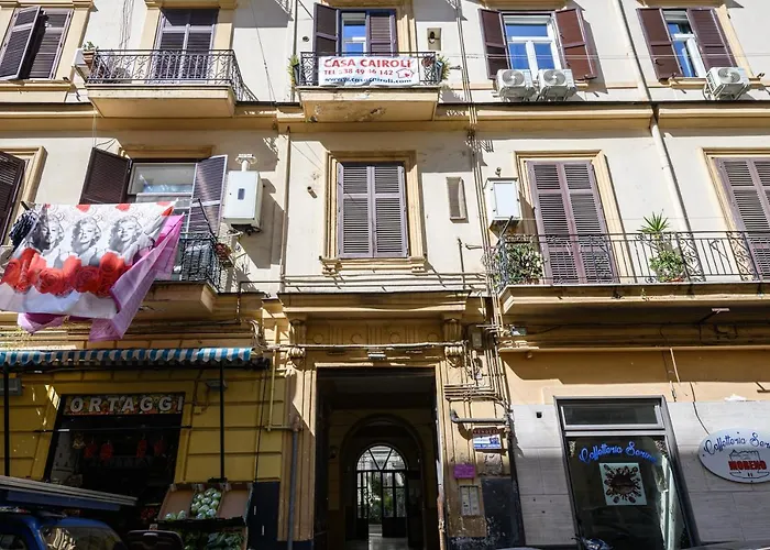 Via Cairoli 60 *